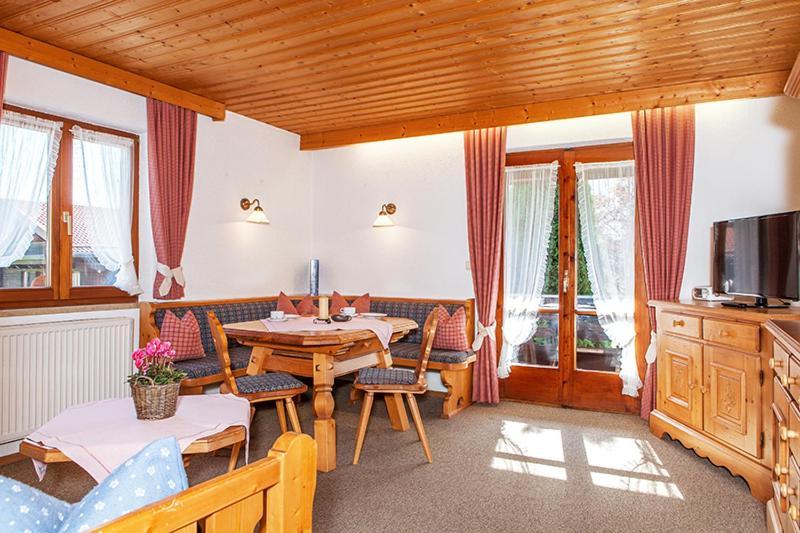 Gaestehaus Menkenbauer Ruhpolding Esterno foto